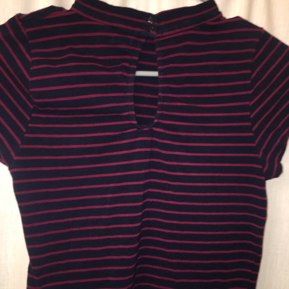 Crop top - Picture 2 of 3